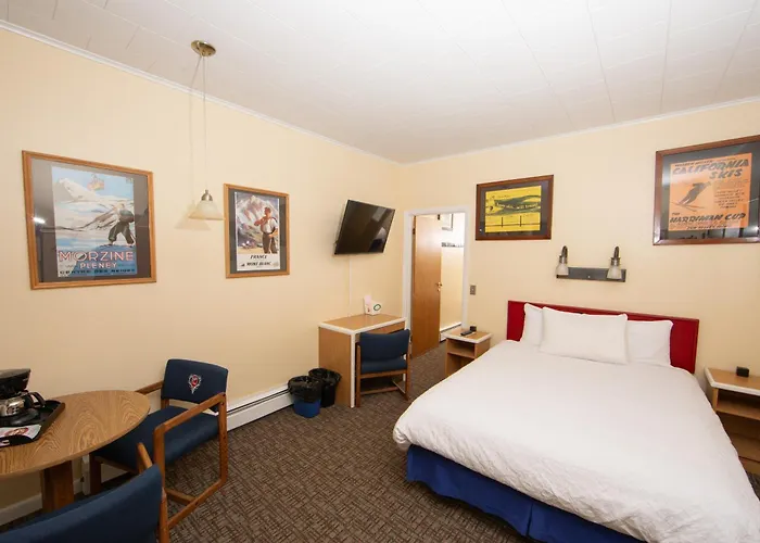 Yodeler Motel
